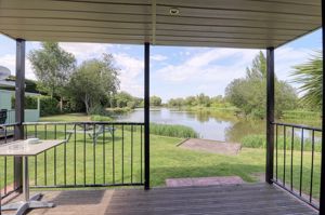 Lodge- click for photo gallery